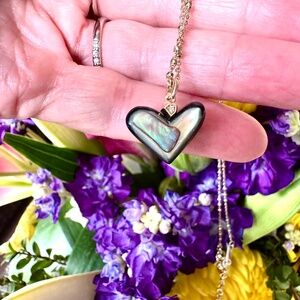 New Kendra Scott Poppi Abalone Puffed Heart Necklace
